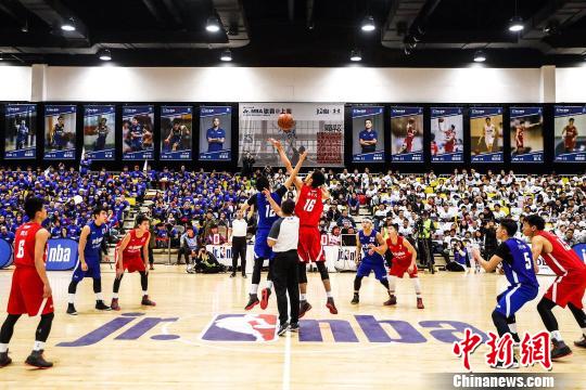 更迭和阵容 更迭和阵容